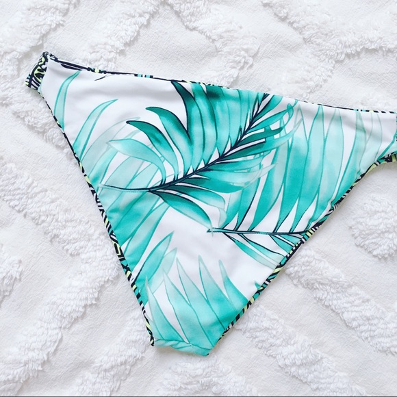 Body Glove Printed Bikini - Picture 6 of 7